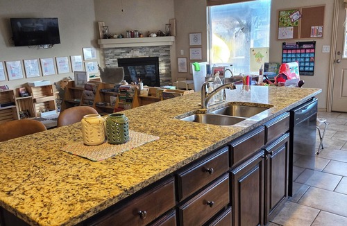 Midland House | Family Fortress – Huge 4BR Retreat Game Room, Fire Pit, Playground & Fenced Yard