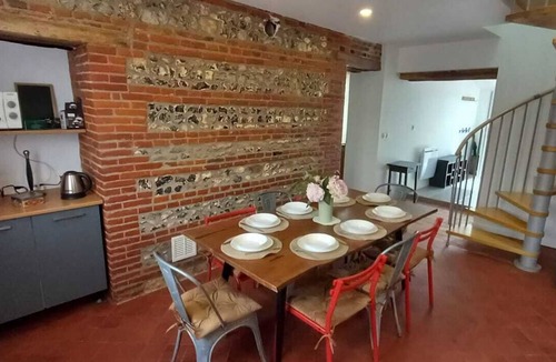 Lachapelle-sous-Gerberoy House | Family stopover