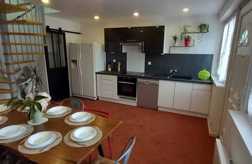 Lachapelle-sous-Gerberoy House | Family stopover