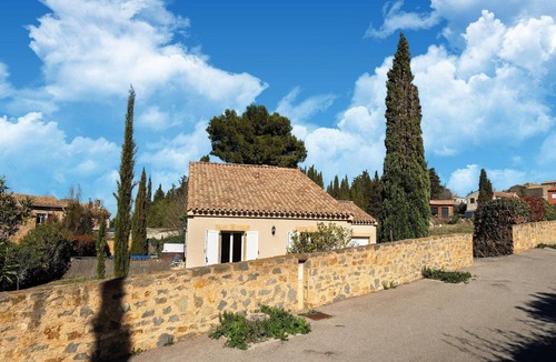 Montbrun-des-Corbieres Villa | Family Haven in Montbrun