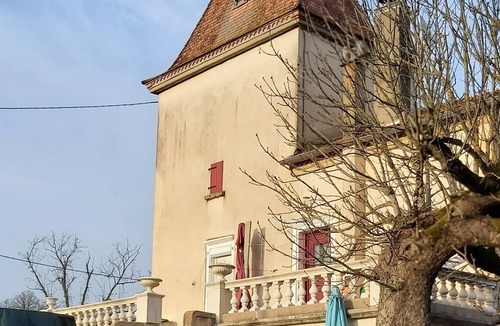 Saint-Antonin Noble Val House | Family relaxation in the countryside" The pigeon house and its lake". Varied activities!