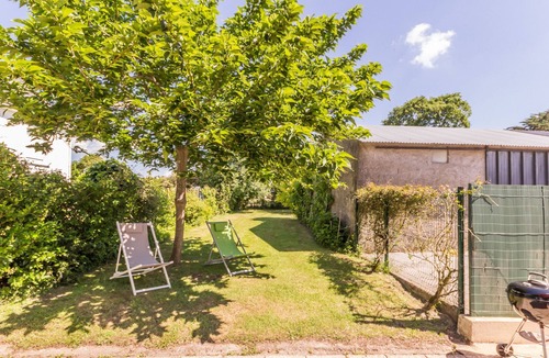 Sainte-Reine-de-Bretagne Cottage | Family-Friendly Cottage Near Brière Park with Garden, Terrace, and Kids' Play Area