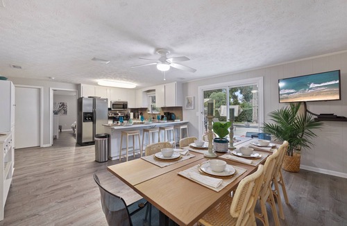Isle of Palms House | Family-Friendly Beach Retreat With Pool By Mayo