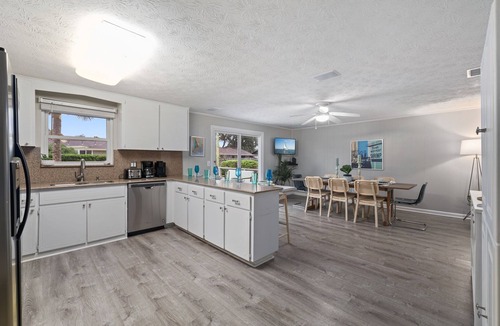 Isle of Palms House | Family-Friendly Beach Retreat With Pool By Mayo