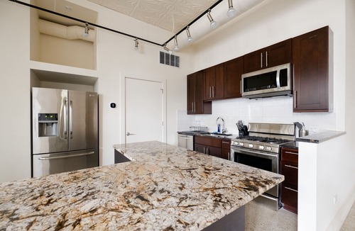 Ducktown Apartment | Family Friendly 2-Bedroom w/Kitchen & Laundry