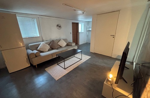 Gladsaxe Municipality Apartment | Family friendly 2 bedroom basement suite - 15 min to Copenhagen with Jacuzzi