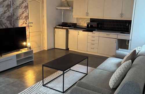 Gladsaxe Municipality Apartment | Family friendly 2 bedroom basement suite - 15 min to Copenhagen with Jacuzzi