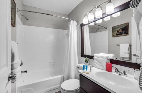 Survey Creek Apartment | Family Friendly 2 Bed in Fort Lauderdale