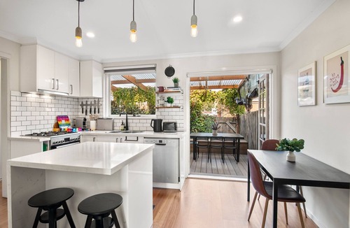 Moonee Ponds House | Family Friendly 3-Bed with Courtyard & Parking