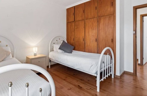 Mount Clear House | Family-Friendly 3-Bed near Sov Hill