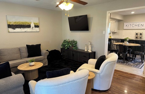 Celina House | Family friendly 3 bed 2 bath house within walking distance of historic downtown!