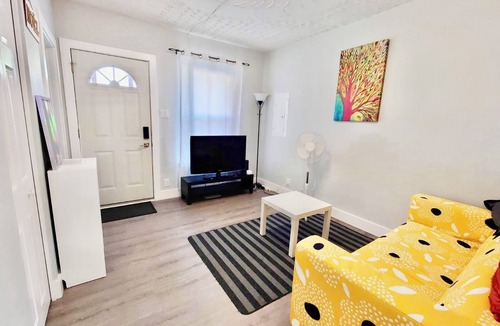 Hamilton House | Family-Friendly 3-Bedroom Furnished House(monthly rental)