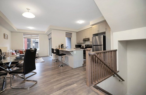 Mount Pleasant House | Family-Friendly 3 Bedrooms + 2.5 Bathroom Home Near Mount Pleasant Brampton