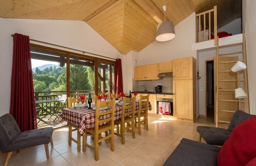 Samoens Apartment | Family friendly 3-bedroom apartment in Samoens close to ski bus and amenities