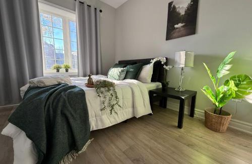 Bickford Park Apartment | Family-Friendly 3BR in Little Italy