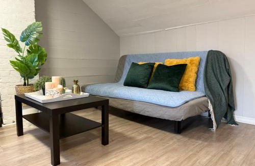 Bickford Park Apartment | Family-Friendly 3BR in Little Italy