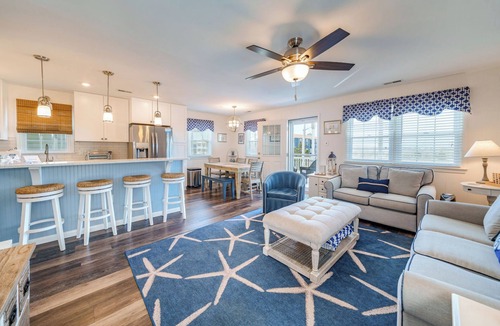 South End Condo | Family-Friendly 3BR/2BA Condo w/Sunset Views Walk to Beach