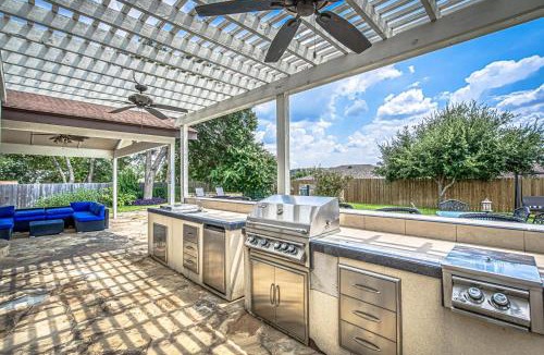 West Oak Hill House | Family-Friendly 3BR w Private Pool & BBQ in SW Austin