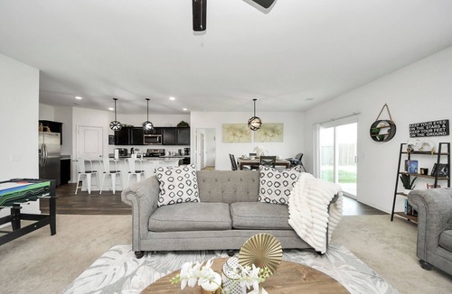 Katy House | Family-Friendly 4-bedroom Oasis with Fully Equipped Kitchen & Relaxing Vibes.