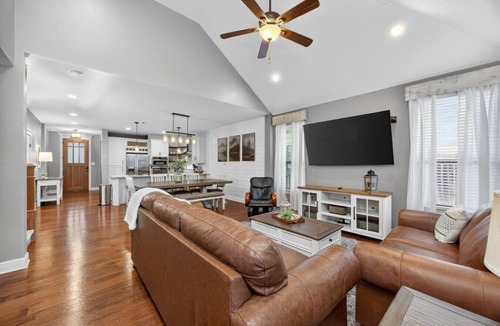 Conroe House | Family-Friendly 4BR Home with Game Room and Covered Patio