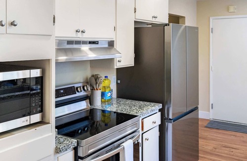 Foothill Farms House | ‼️Family-Friendly 4BR Vacation Home w/Outdoor BBQ