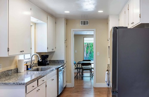 Foothill Farms House | ‼️Family-Friendly 4BR Vacation Home w/Outdoor BBQ