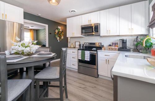 Graham Apartment | Family friendly & 5-mins to downtown Graham