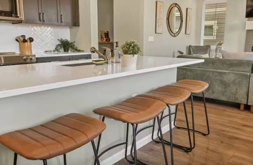 Superior House | Family Friendly 5BR Mountain Views & Game Room with AC