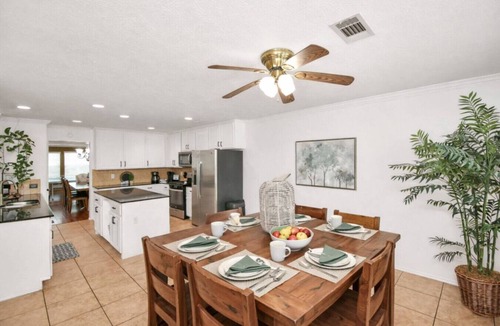 Atascocita House | Family-Friendly 6BR Retreat w/Pool & Hot Tub