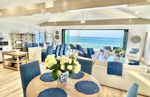 South Oceanside House | Family Friendly, 8 Br Beachfront House, Fire Ring in Sand, Walk to Restaurants