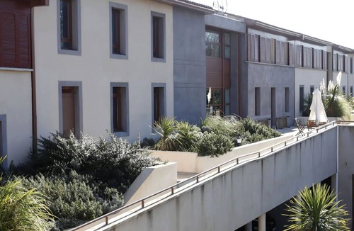 Carcassonne Hotel | Family-Friendly Accommodation Close to Maison des Memoires in Carcassonne!
