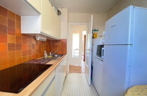 La Baule-Escoublac Apartment | Family-Friendly Apartment in Central La Baule, Near Shops and Beach, with Parking