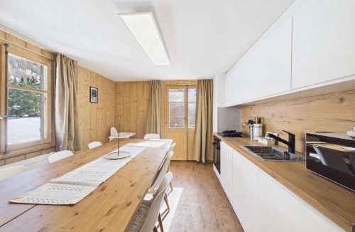 Randa Apartment | Family-Friendly Apartment for 8 near Zermatt