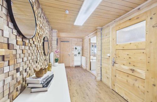 Randa Apartment | Family-Friendly Apartment for 8 near Zermatt