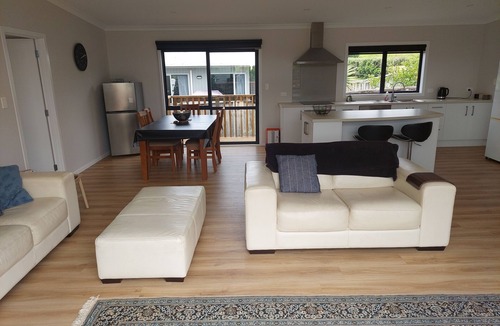 Whangapoua House | Family Friendly Bach