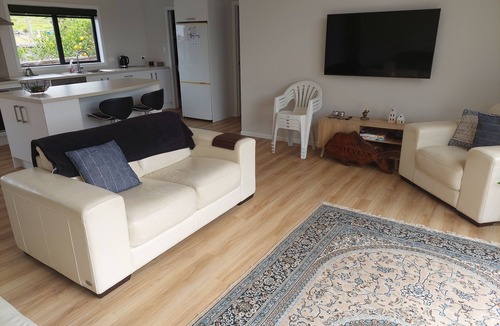 Whangapoua House | Family Friendly Bach