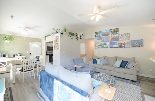 Buckroe Beach House | Family Friendly Beach Bungalow 2 blocks to beach, minutes from Hampton U & LAFB
