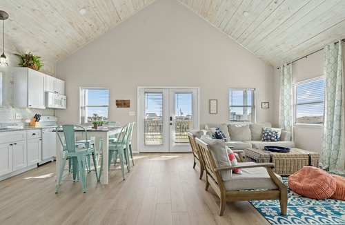 Galveston House | Family Friendly - Beach Side/Ocean View - 4 min walk to the beach!