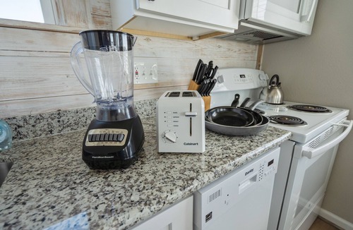 Galveston House | Family Friendly - Beach Side/Ocean View - 4 min walk to the beach!