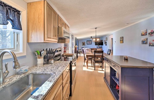 Afton House | Family-Friendly Bernice Home: 2 Mi to Lake & Park!