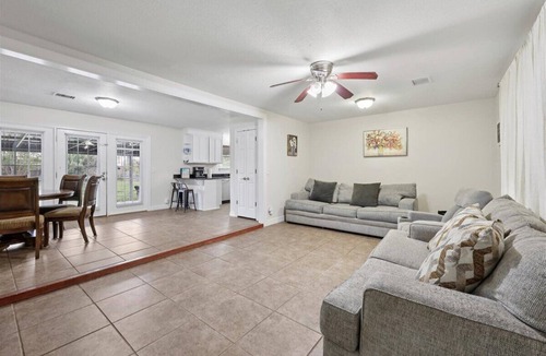 Bridge City House | Family-Friendly Bridge City Stay — 3 Bedrooms