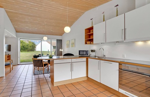 Gjern Apartment | Family friendly, bright cottage close to pretty nature.