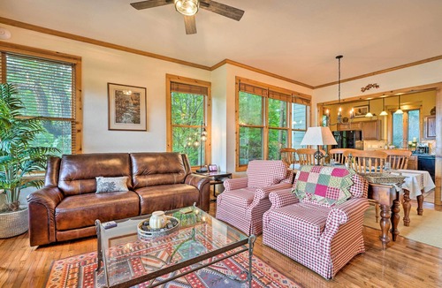 Mountain Air Condo | Family-Friendly Burnsville Condo! Gated Community