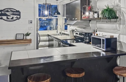 Lac Superieur Village Ski Chalet | Family-Friendly Chalet Pool, Hot Tub, & Lakeside