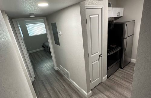 South Houston Apartment | Family friendly. cozy 2 bedroom apt budget friendly!also 20 min from downtown!