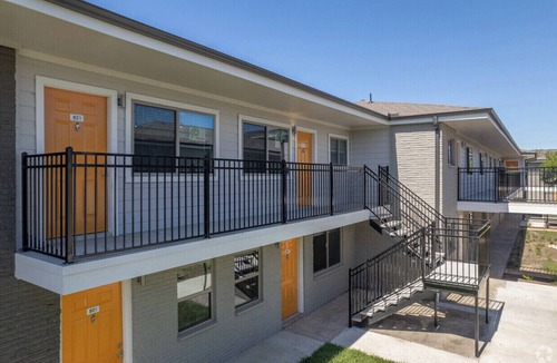 South Houston Apartment | Family friendly. cozy 2 bedroom apt budget friendly!also 20 min from downtown!