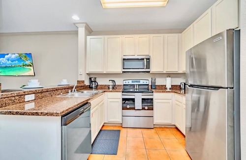 West Kissimmee Condo | Family-Friendly Condo with Pool & Sauna