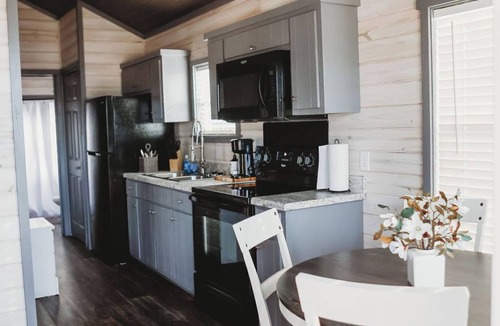 Dewy Rose Cabin | Family Friendly Cabin #2