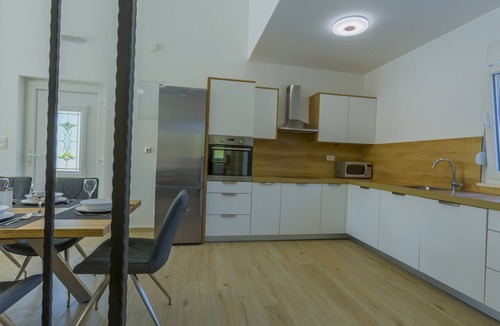 Rastovac Villa | family-friendly, capacity 6+2