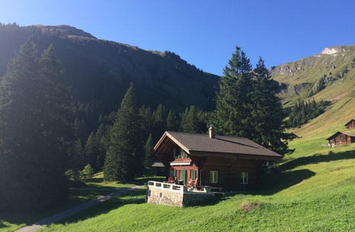 Grindelwald Ski Chalet | Family friendly, charming, traditional Swiss Alpine Chalet